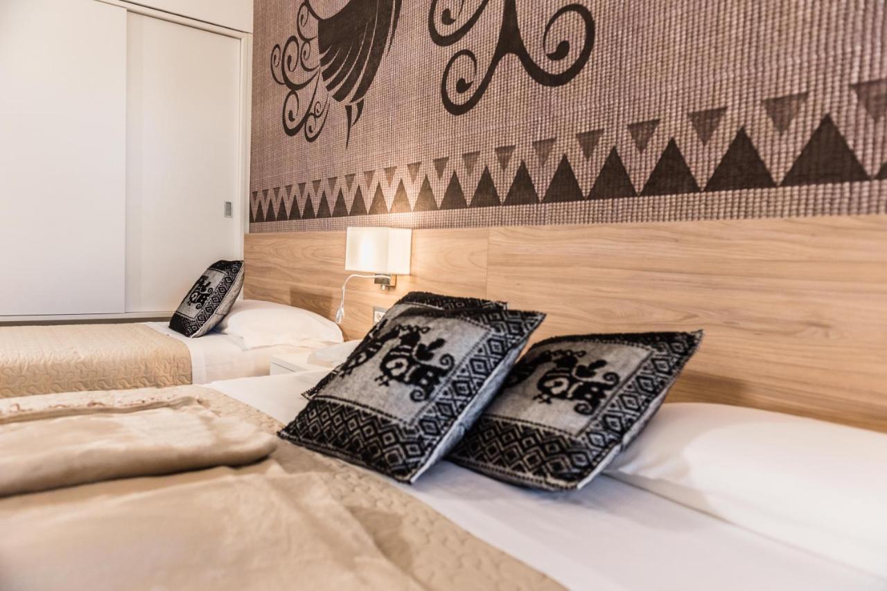 Hotel Relais Del Borgo- Domo à Porto San Paolo  Extérieur photo
