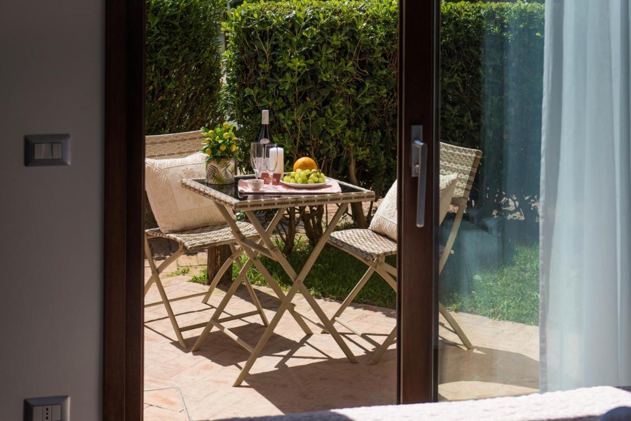 Hotel Relais Del Borgo- Domo à Porto San Paolo  Extérieur photo