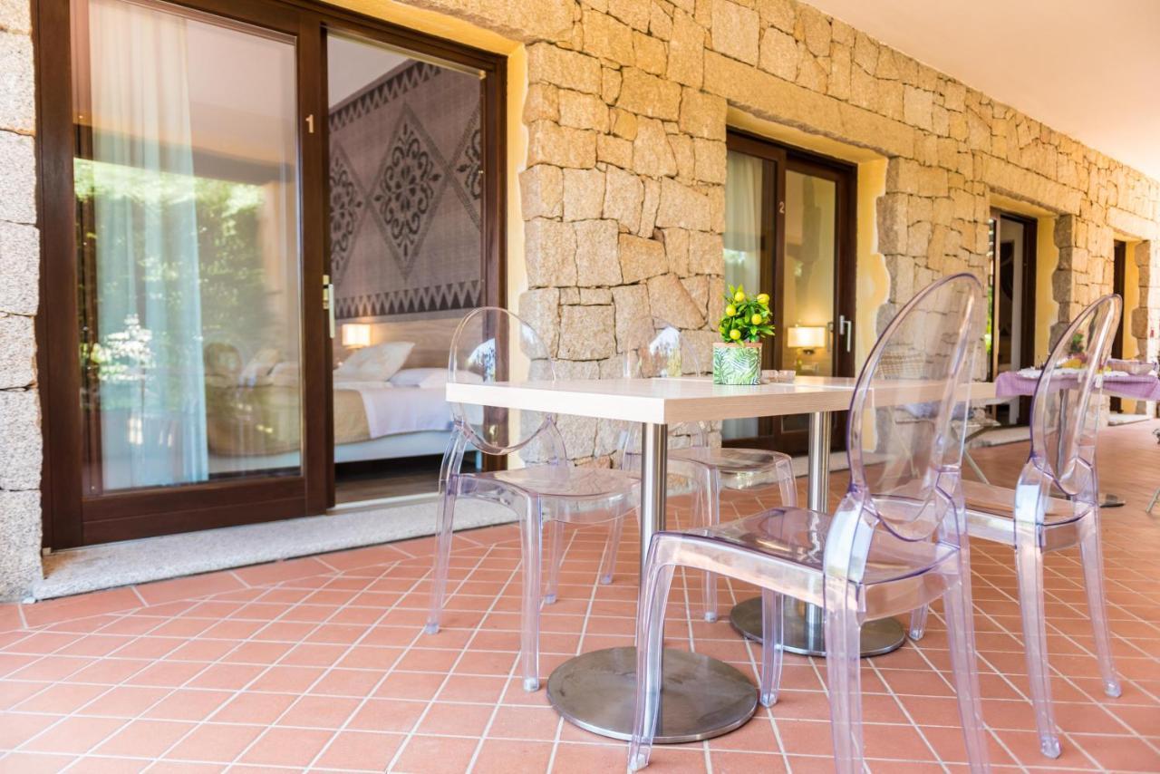 Hotel Relais Del Borgo- Domo à Porto San Paolo  Extérieur photo