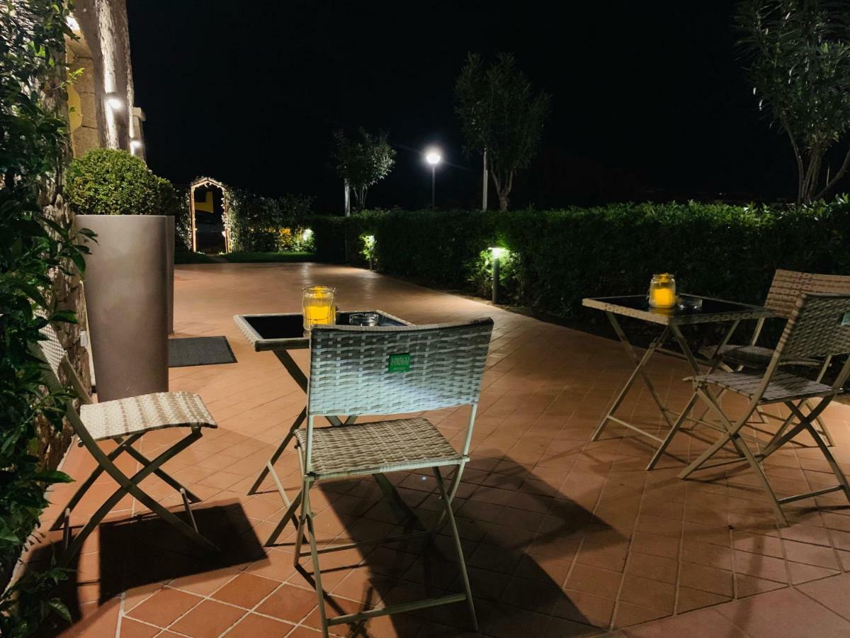 Hotel Relais Del Borgo- Domo à Porto San Paolo  Extérieur photo
