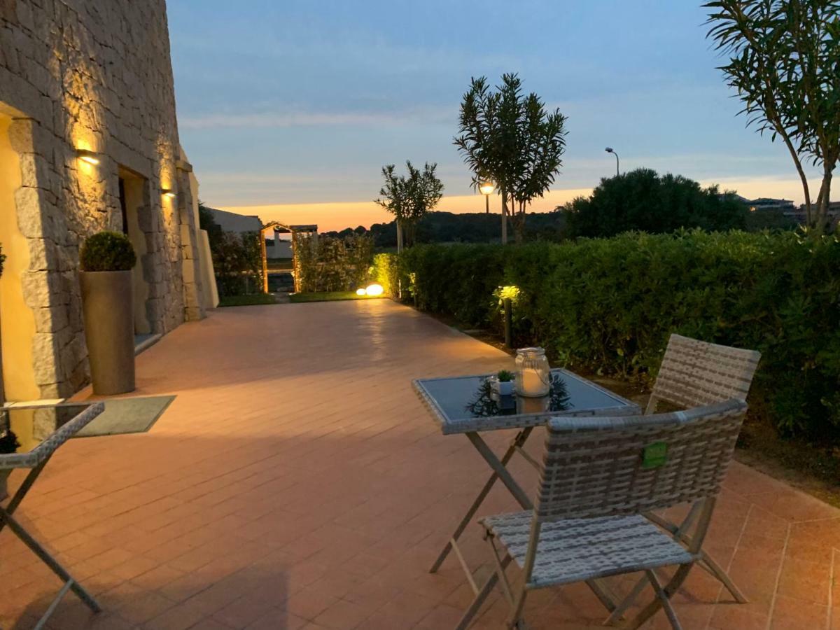 Hotel Relais Del Borgo- Domo à Porto San Paolo  Extérieur photo
